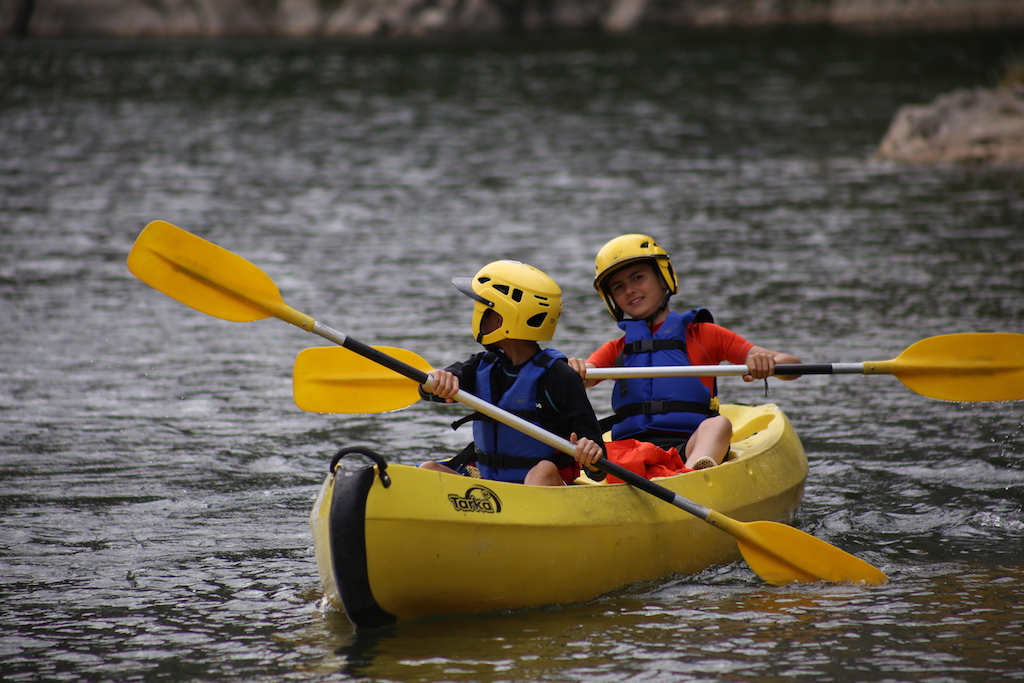 Village Camps International Summer Camp Ard&egrave;che, France 2019-07-26 https://www.villagecamps.com/journals_admin/images/2225-3110-R12Canoe6 copy.jpg